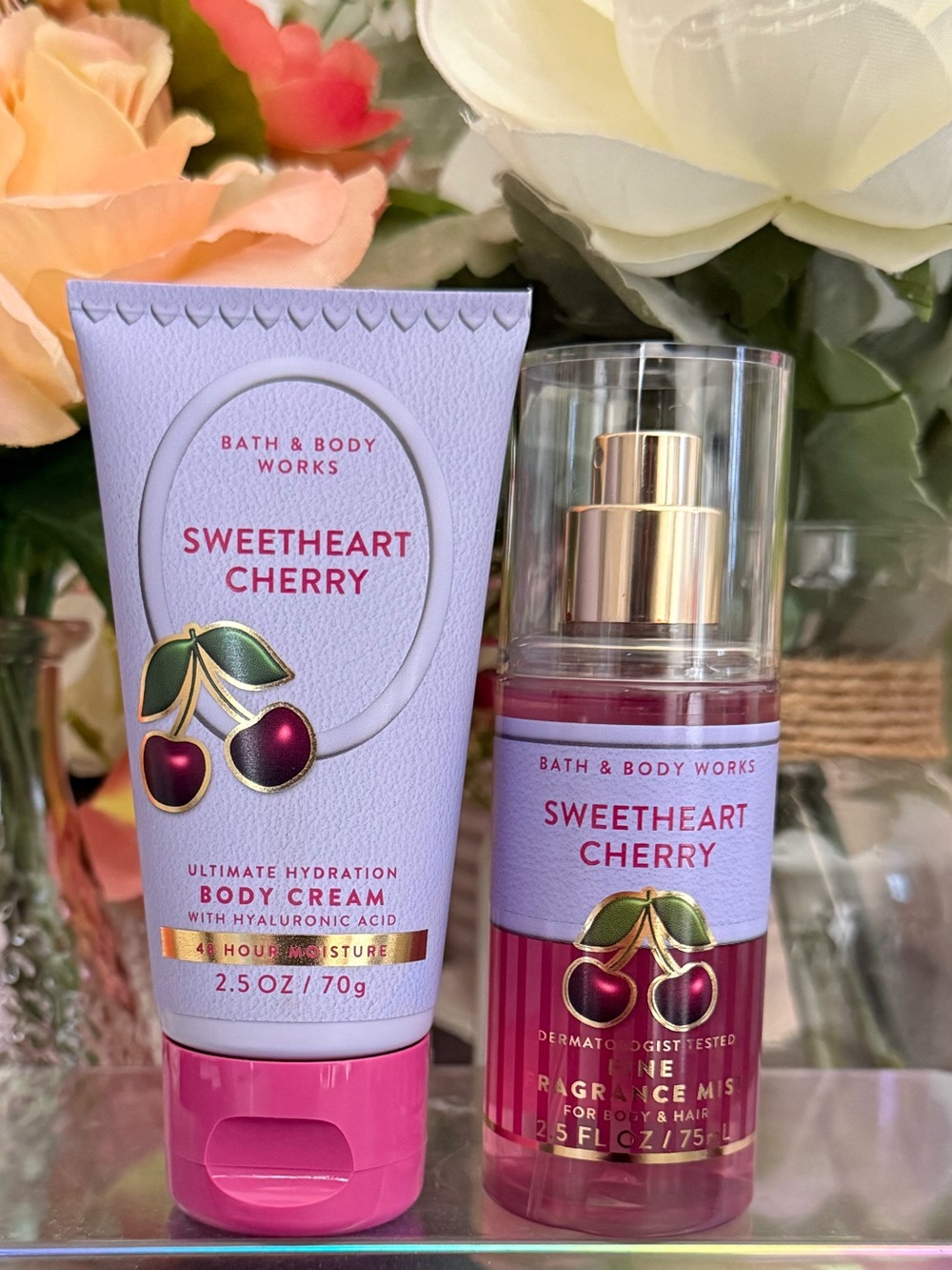 🆕🍒 BATH & BODY WORKS “SWEETHEART CHERRY” 2-PIECE TRAVEL SIZE SET. BRAND NEW! - Picture 2 of 4